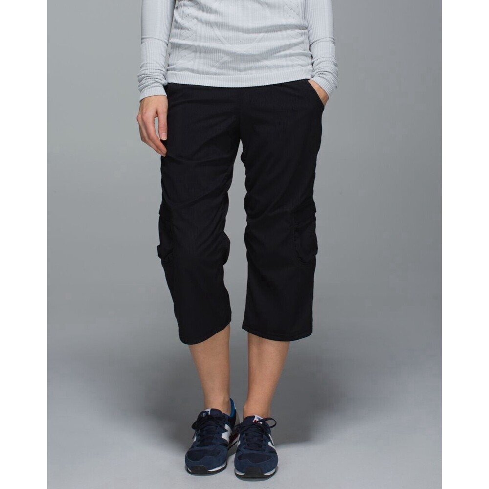 Lululemon Yoga Camp Crop Cargo Capri Dance Studio Swift Drawstring Black